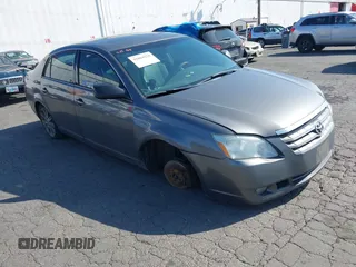 2006 Toyota Avalon XL with VIN 4T1BK36B56U131211, listed as a IAAI auction lot 42069278 with 186,222 mi miles. Bid and sale history available at carsss.com. Image 1.