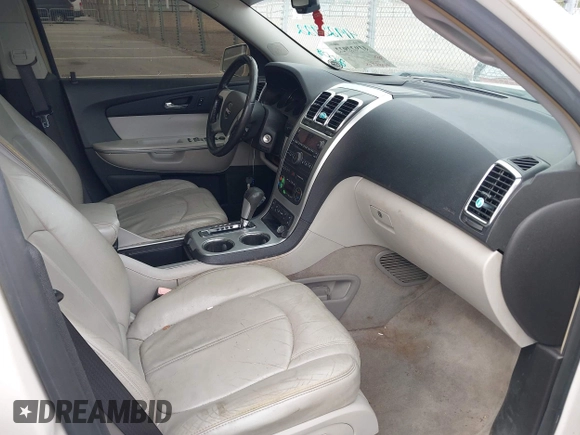 2008 GMC Acadia SLT1 with VIN 1GKER23738J169844, listed as a IAAI auction lot 41922922 with 198,500 mi miles. Bid and sale history available at carsss.com. Image 5.