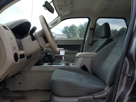 2009 Ford Escape XLT with VIN 1FMCU93G19KD14624, listed as a Copart auction lot 52132105 with 120,500 mi miles and Clean Title. Bid and sale history available at carsss.com. Image 7.