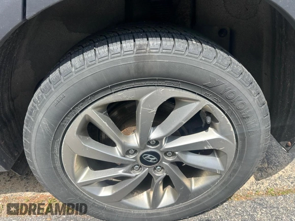 2016 Hyundai Tucson SE z VIN KM8J3CA43GU145854, wystawiony jako Copart lot #59172555 z przebiegiem 221 398 mil mil oraz Czysty tytuł • Clean title. Historia ofert i sprzedaży dostępna na DreamBid. Obrazek 7.