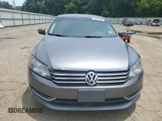 2014 Volkswagen Passat Wolfsburg Edition with VIN 1VWAT7A33EC066817, listed as a Copart auction lot 60502745 with 183,263 mi miles and Salvage title. Bid and sale history available at DreamBid. Image 5.