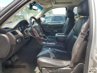 2013 Cadillac Escalade ESV Luxury с VIN 1GYS4HEF2DR289774, выставлен на аукционе Copart как лот 56640885 с пробегом 192 335 миль миль и Чистый • Clean title. История ставок и продаж доступна на DreamBid. Изображение 7.