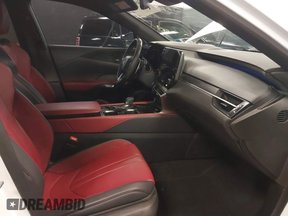 2024 Lexus RX 500h F Sport Performance z VIN 2T2BCMEAXRC014219, wystawiony jako IAAI lot #42451793 z przebiegiem 12 479 mil mil oraz . Historia ofert i sprzedaży dostępna na DreamBid. Obrazek 5.