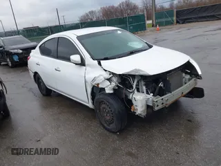 2018 Nissan Versa Sedan SV with VIN 3N1CN7AP0JL877856, listed as a IAAI auction lot 41056511 with 92,454 mi miles. Bid and sale history available at carsss.com. Image 1.