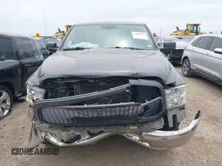 2020 Ram 1500 Tradesman z VIN 1C6RR6FT7LS146154, wystawiony jako IAAI lot #42040792 z przebiegiem 42 611 mil mil oraz . Historia ofert i sprzedaży dostępna na DreamBid. Obrazek 12.