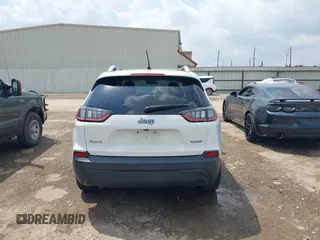 2019 Jeep Cherokee Latitude Plus with VIN 1C4PJMLB5KD198571, listed as a IAAI auction lot 42126995 with 124,230 mi miles. Bid and sale history available at carsss.com. Image 16.