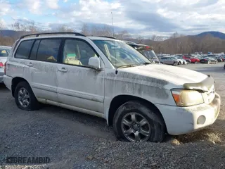 2004 Toyota Highlander with VIN JTEEP21A240036598, listed as a IAAI auction lot 41696106 with 145,242 mi miles. Bid and sale history available at carsss.com. Image 6.