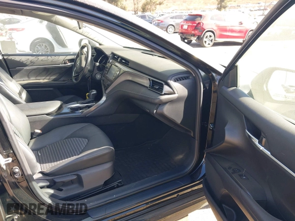 2020 Toyota Camry SE with VIN 4T1G11AKXLU373153, listed as a IAAI auction lot 40631251 with 53,500 mi miles. Bid and sale history available at carsss.com. Image 5.