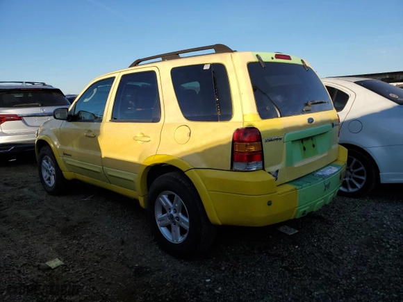 2007 Ford Escape Hybrid with VIN 1FMCU59HX7KB78516, listed as a Copart auction lot 88585615 with 440,082 mi miles and Clean Title. Bid and sale history available at carsss.com. Image 2.