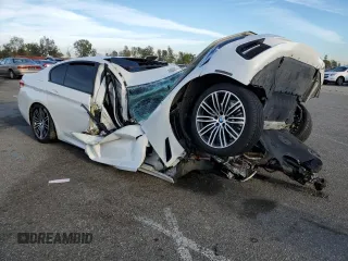 2018 BMW 5 Series 540i with VIN WBAJE5C50JWA96107, listed as a Copart auction lot 43808235 with Not Provided miles and Salvage Title. Bid and sale history available at carsss.com. Image 4.