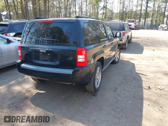 2008 Jeep Patriot Sport with VIN 1J8FT28W68D689674, listed as a IAAI auction lot 41918466 with 123,546 mi miles. Bid and sale history available at carsss.com. Image 4.