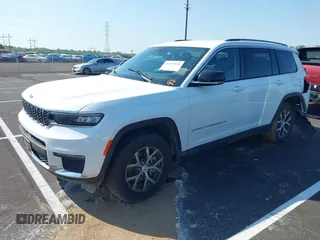 2023 Jeep Grand Cherokee Limited z VIN 1C4RJKBG2P8793419, wystawiony jako IAAI lot #42125191 z przebiegiem 64 510 mil mil oraz . Historia ofert i sprzedaży dostępna na DreamBid. Obrazek 2.