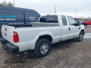 2008 Ford Super Duty F-250 SRW XL with VIN 1FTNX20568EE42238, listed as a IAAI auction lot 41842277 with 180,699 mi miles. Bid and sale history available at carsss.com. Image 4.