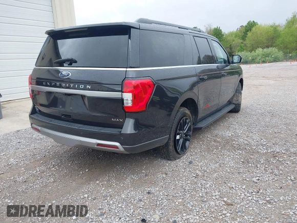 2024 Ford Expedition Max XLT with VIN 1FMJK1H82REA17635, listed as a IAAI auction lot 41961871 with 18,344 mi miles and . Bid and sale history available at DreamBid. Image 4.