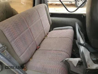 2000 Jeep Wrangler SE with VIN 1J4FA29P3YP749679, listed as a Copart auction lot 44294295 with 0 mi miles and Clean Title. Bid and sale history available at carsss.com. Image 10.