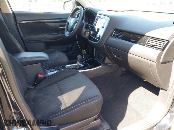 2020 Mitsubishi Outlander ES с VIN JA4AD2A35LJ001182, выставлен на аукционе IAAI как лот 42017800 с пробегом 26 771 миль миль и . История ставок и продаж доступна на DreamBid. Изображение 5.