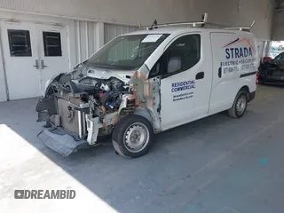 2019 Nissan NV200 SV z VIN 3N6CM0KN2KK710598, wystawiony jako IAAI lot #42126498 z przebiegiem 94 634 mil mil oraz . Historia ofert i sprzedaży dostępna na DreamBid. Obrazek 2.