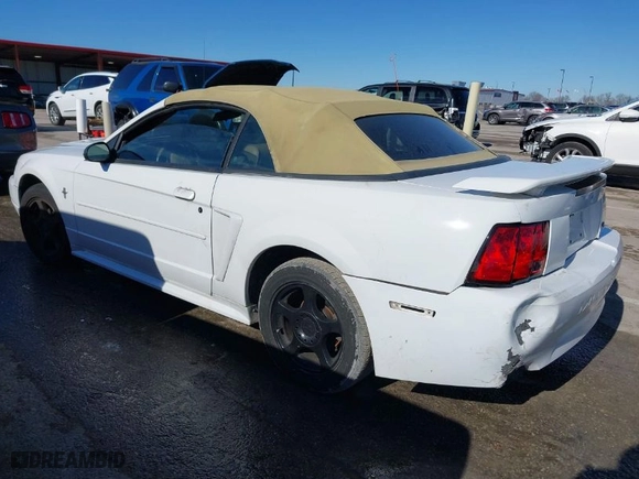 2003 Ford Mustang Deluxe with VIN 1FAFP44483F401233, listed as a IAAI auction lot 41419562 with NaN miles. Bid and sale history available at carsss.com. Image 3.