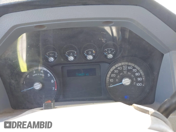 2014 Ford F-250 XL z VIN 1FT7X2B67EEB13106, wystawiony jako IAAI lot #41337143 z przebiegiem 116 625 mil mil oraz . Historia ofert i sprzedaży dostępna na DreamBid. Obrazek 7.