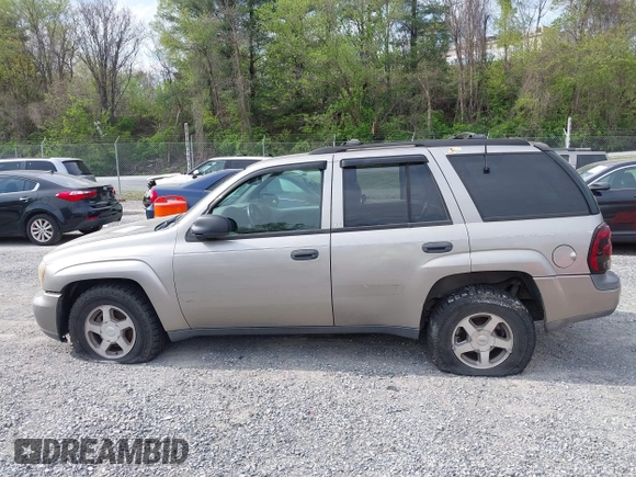 2002 Chevrolet TrailBlazer LTZ with VIN 1GNDT13S522148798, listed as a IAAI auction lot 42066656 with 175,907 mi miles and . Bid and sale history available at DreamBid. Image 14.