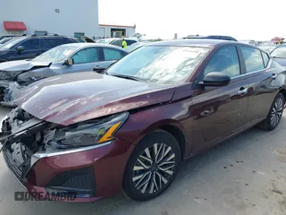 2025 Nissan Altima SV z VIN 1N4BL4DV6SN364710, wystawiony jako IAAI lot #42314788 z przebiegiem 6 901 mil mil oraz . Historia ofert i sprzedaży dostępna na DreamBid. Obrazek 18.
