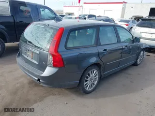 2010 Volvo V50 with VIN YV1382MW9A2527311, listed as a IAAI auction lot 41703302 with 0 mi miles. Bid and sale history available at carsss.com. Image 4.