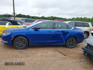 2015 Chrysler 200 Limited z VIN 1C3CCCAB0FN559120, wystawiony jako IAAI lot #42081581 z przebiegiem 166 690 mil mil oraz . Historia ofert i sprzedaży dostępna na DreamBid. Obrazek 14.