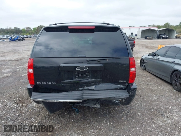 2010 Chevrolet Suburban LTZ with VIN 1GNUCKE02AR220449, listed as a IAAI auction lot 41665749 with 264,447 mi miles and . Bid and sale history available at DreamBid. Image 16.