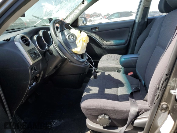 2004 Toyota Matrix Std z VIN 2T1KR32E64C194053, wystawiony jako Copart lot #58841065 z przebiegiem 236 649 mil mil oraz Szkoda całkowita • Salvage title. Historia ofert i sprzedaży dostępna na DreamBid. Obrazek 7.