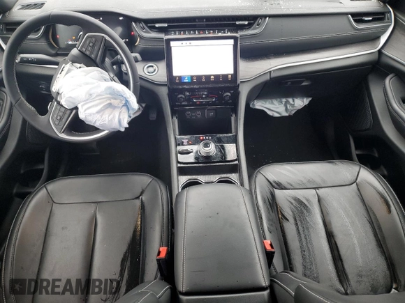 2024 Jeep Grand Cherokee Limited z VIN 1C4RJHBG7RC166637, wystawiony jako Copart lot #47557925 z przebiegiem 5 551 mil mil oraz Szkoda całkowita • Salvage title. Historia ofert i sprzedaży dostępna na DreamBid. Obrazek 8.