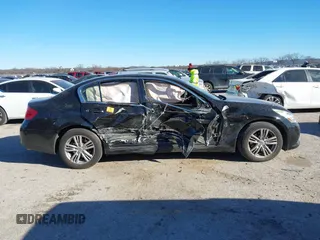 2015 Infiniti Q40 with VIN JN1CV6AR1FM650961, listed as a IAAI auction lot 41256986 with 1 mi miles. Bid and sale history available at carsss.com. Image 13.