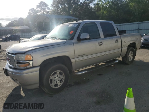 2005 GMC Sierra Denali z VIN 2GTEK63N551369622, wystawiony jako Copart lot #51992945 z przebiegiem 165 971 mil mil oraz Szkody całkowita. Historia ofert i sprzedaży dostępna na DreamBid. Obrazek 1.
