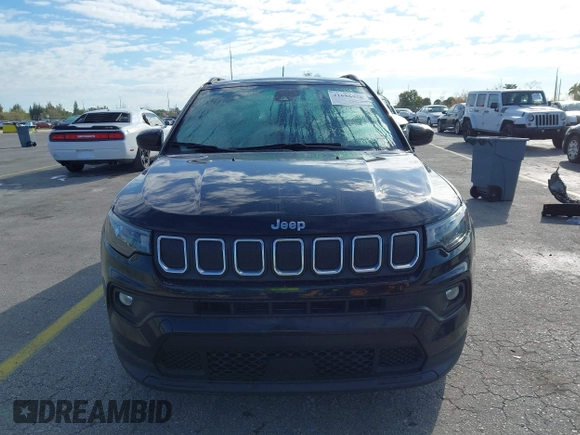 2022 Jeep Compass Latitude with VIN 3C4NJCBB6NT229344, listed as a IAAI auction lot 41686958 with 40,696 mi miles and . Bid and sale history available at carsss.com. Image 13.