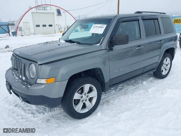 2014 Jeep Patriot Sport with VIN 1C4NJRBB3ED511529, listed as a IAAI auction lot 41494084 with 183,561 mi miles. Bid and sale history available at carsss.com. Image 2.