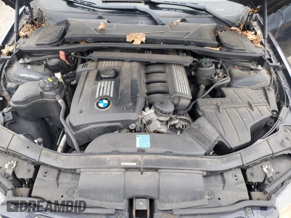2008 BMW 3 Series 328xi z VIN WBAVC93558K039883, wystawiony jako Copart lot #52003785 z przebiegiem 162 015 mil mil oraz Szkoda całkowita • Salvage title. Historia ofert i sprzedaży dostępna na DreamBid. Obrazek 11.
