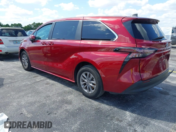 2024 Toyota Sienna LE with VIN 5TDKRKEC4RS188352, listed as a IAAI auction lot 42002909 with 28,307 mi miles. Bid and sale history available at carsss.com. Image 3.