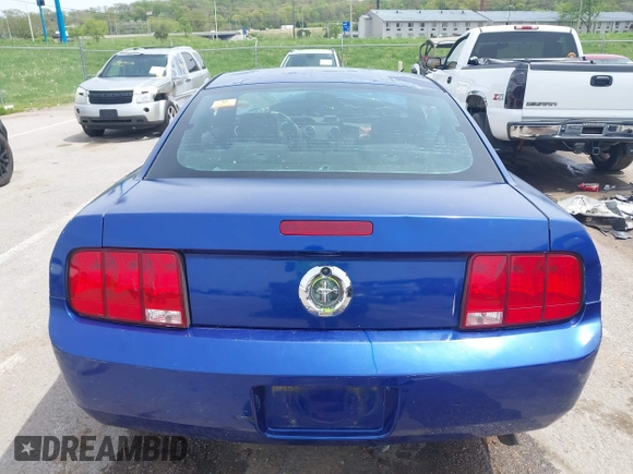 2005 Ford Mustang Deluxe with VIN 1ZVFT80N355159517, listed as a IAAI auction lot 42064180 with Not provided miles and . Bid and sale history available at DreamBid. Image 16.