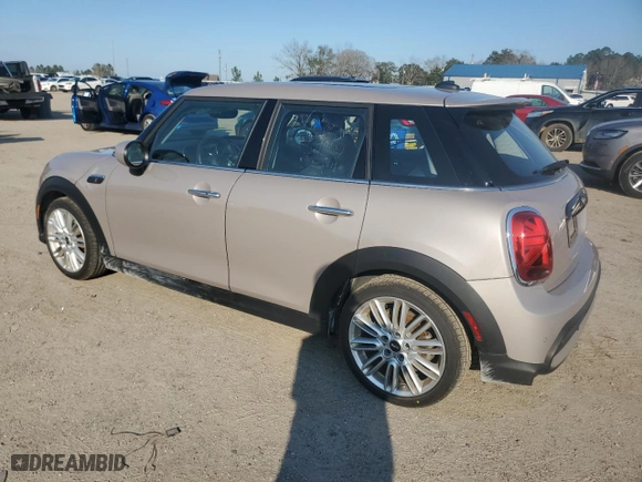 2024 MINI Hardtop 4 Door Cooper S with VIN WMW53DK03R2V44170, listed as a Copart auction lot 46903425 with 27,930 mi miles and Clean Title. Bid and sale history available at carsss.com. Image 2.