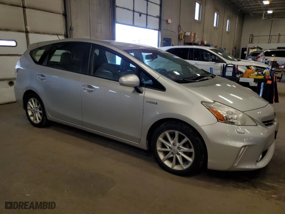 2014 Toyota Prius v Two with VIN JTDZN3EU7E3316071, listed as a Copart auction lot 54203055 with 230,885 mi miles and Clean Title. Bid and sale history available at carsss.com. Image 4.