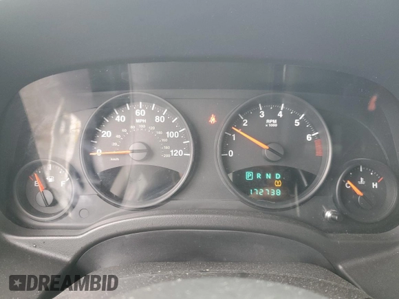2011 Jeep Patriot Latitude z VIN 1J4NF1GB2BD280818, wystawiony jako Copart lot #56779975 z przebiegiem 172 738 mil mil oraz Czysty tytuł • Clean title. Historia ofert i sprzedaży dostępna na DreamBid. Obrazek 9.