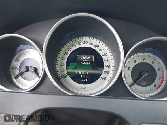 2013 Mercedes-Benz C 300 Sport z VIN WDDGF8AB2DG124530, wystawiony jako IAAI lot #41553508 z przebiegiem 110 654 mil mil oraz . Historia ofert i sprzedaży dostępna na DreamBid. Obrazek 7.