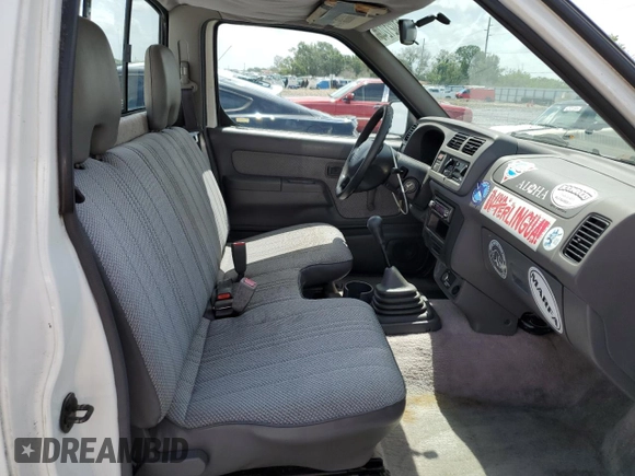1998 Nissan Frontier XE z VIN 1N6DD21S5WC335549, wystawiony jako Copart lot #61021245 z przebiegiem 310 230 mil mil oraz Czysty tytuł • Clean title. Historia ofert i sprzedaży dostępna na DreamBid. Obrazek 10.