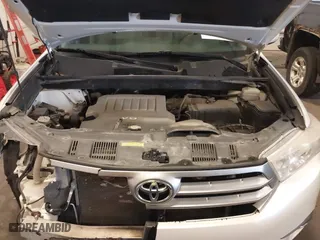 2011 Toyota Highlander with VIN 5TDBK3EHXBS069183, listed as a IAAI auction lot 41543896 with 221,490 mi miles. Bid and sale history available at carsss.com. Image 10.