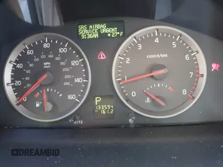2007 Volvo S40 2.5L Turbo with VIN YV1MH682172304630, listed as a IAAI auction lot 41341542 with 133,594 mi miles. Bid and sale history available at carsss.com. Image 7.
