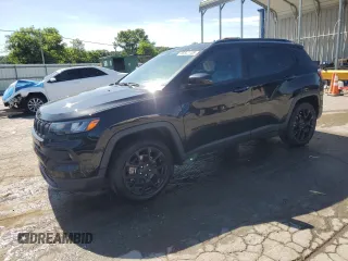 2022 Jeep Compass Latitude with VIN 3C4NJCBB0NT218131, listed as a Copart auction lot 58042105 with 45,475 mi miles and Salvage title. Bid and sale history available at DreamBid. Image 1.