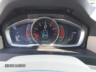 2014 Volvo XC70 3.2L with VIN YV4952BZ5E1186231, listed as a IAAI auction lot 41875901 with 109,875 mi miles and . Bid and sale history available at DreamBid. Image 7.