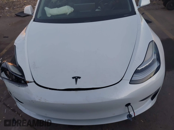 2018 Tesla Model 3 Long Range Battery z VIN 5YJ3E1EB4JF067895, wystawiony jako IAAI lot #41280101 z przebiegiem Nie podano mil oraz . Historia ofert i sprzedaży dostępna na DreamBid. Obrazek 11.
