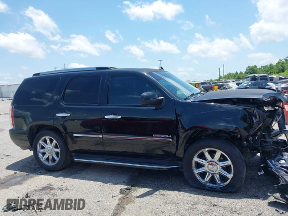2014 GMC Yukon Denali z VIN 1GKS1EEF0ER217152, wystawiony jako IAAI lot #42269157 z przebiegiem 196 023 mil mil oraz . Historia ofert i sprzedaży dostępna na DreamBid. Obrazek 13.