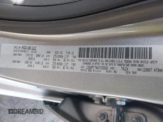 2019 Ram 1500 Big Horn z VIN 1C6SRFFT6KN733556, wystawiony jako IAAI lot #42151868 z przebiegiem 54 222 mil mil oraz . Historia ofert i sprzedaży dostępna na DreamBid. Obrazek 9.