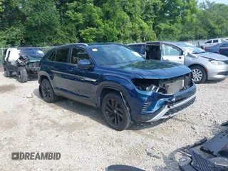 2022 Volkswagen Atlas SE with VIN 1V2HE2CA7NC211835, listed as a IAAI auction lot 42722660 with 56,112 mi miles and . Bid and sale history available at DreamBid. Image 1.